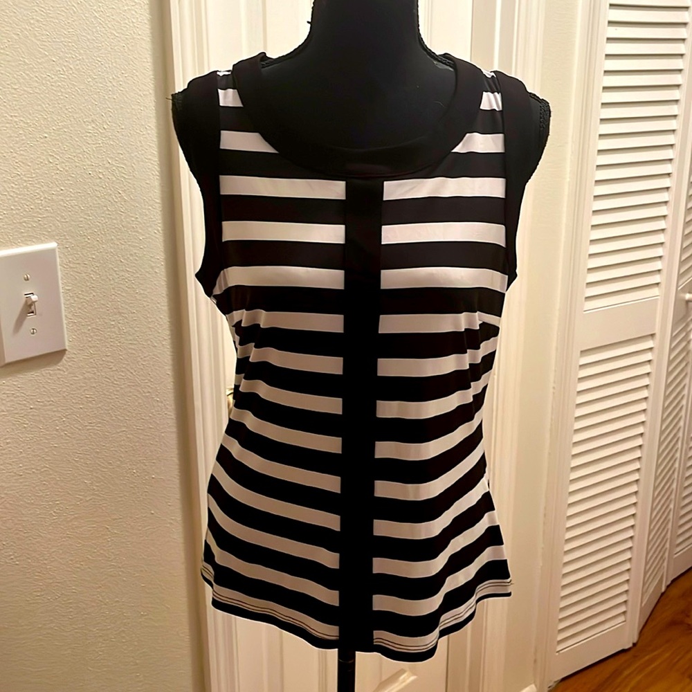 Frank Lyman Design Vent Back Striped Top